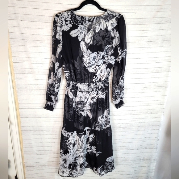 WHBM LONG SLEEVE SMOCKED WAIST MIDI IN VIBRANT BLOOMS GRAPHIC BLACK, SZ 4 - Picture 1 of 16